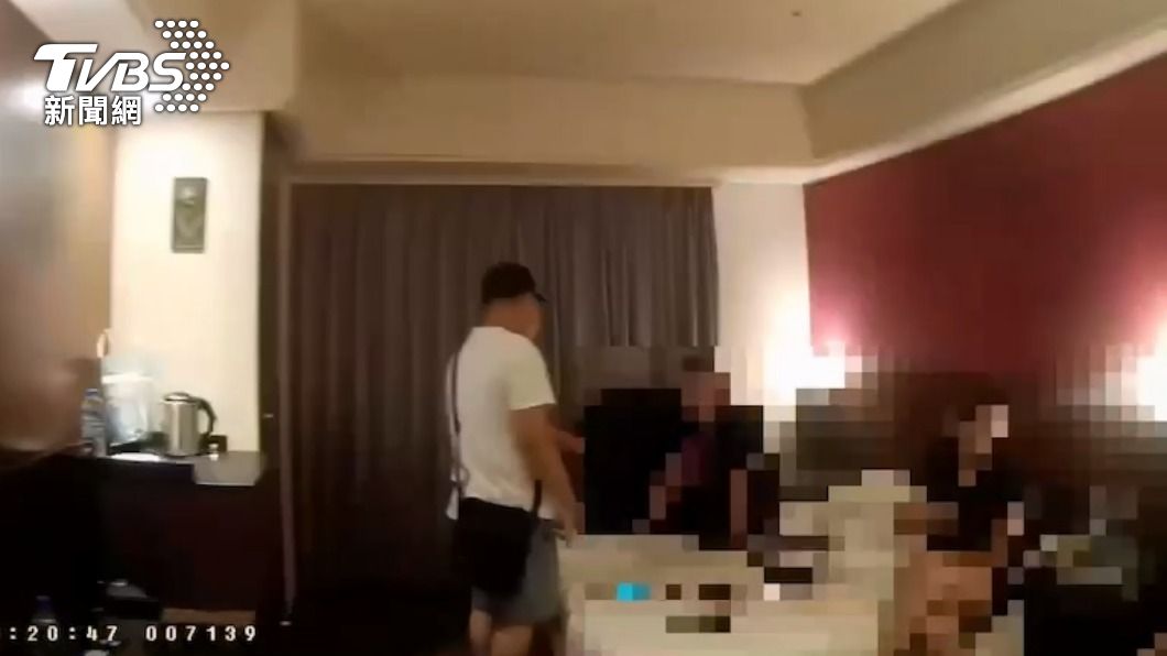 一起「蹲過」出獄相約！3男2女摩鐵開毒趴　太臭被報警