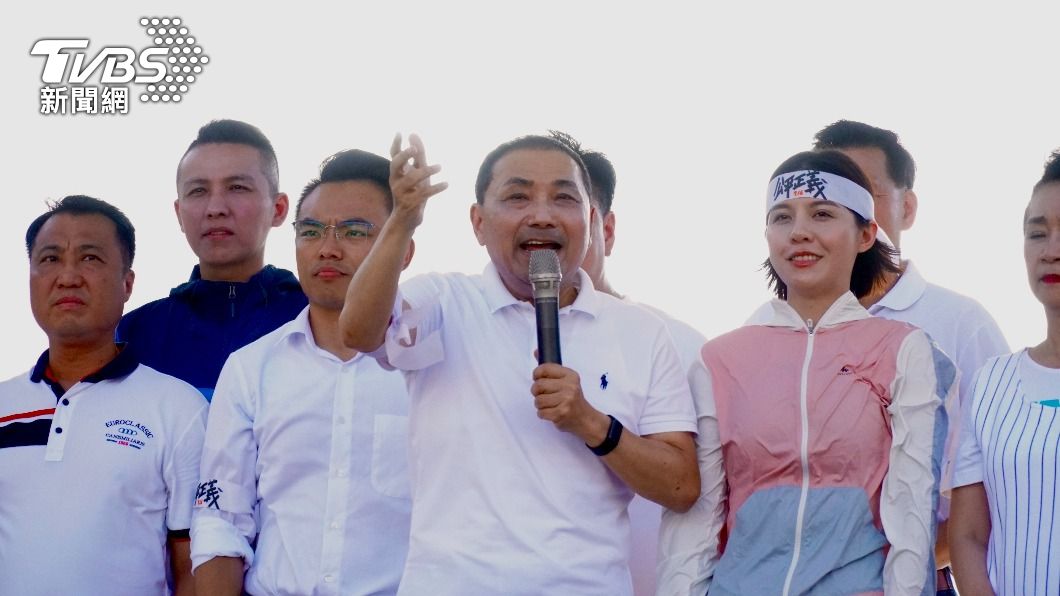 侯友宜凱道遭噓爆、比倒讚 前少將曝:是做給「這群人」看