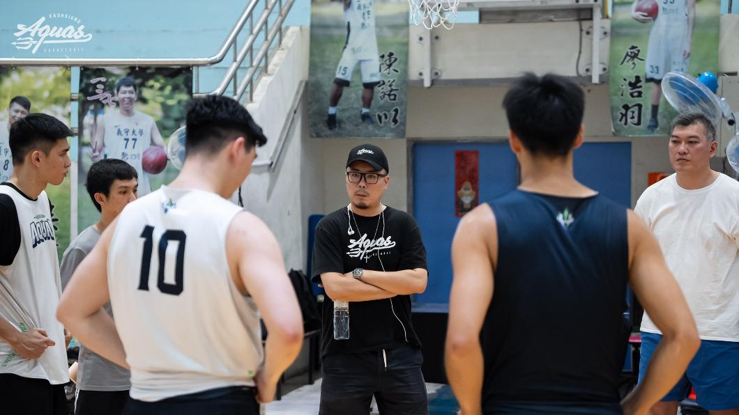 5月底椎間盤動刀的胡瓏貿,目前復原良好著重肌力訓練,有望趕上開季。(圖/球團提供)
