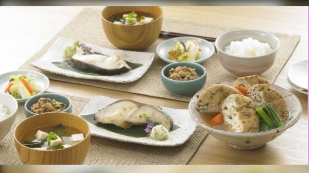 日式早餐相當多元包括：米、魚、湯及配菜等，營養價值也相當高。（圖／翻攝自savor japan品味日本）