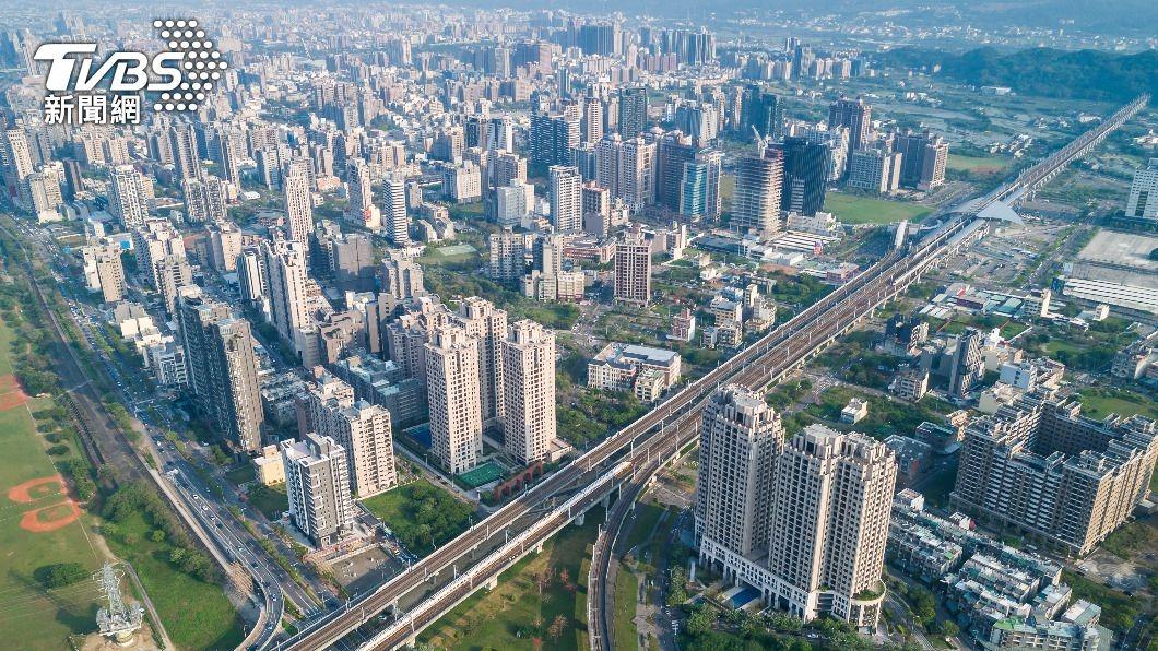 但也有人認為新市鎮就是有錢人買土地蓋房子。(示意圖/shutterstock達志影像)