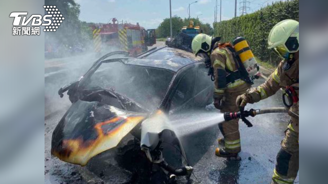 快訊/台南官田171甲往台84線匝道火燒車 2人被燒成焦屍