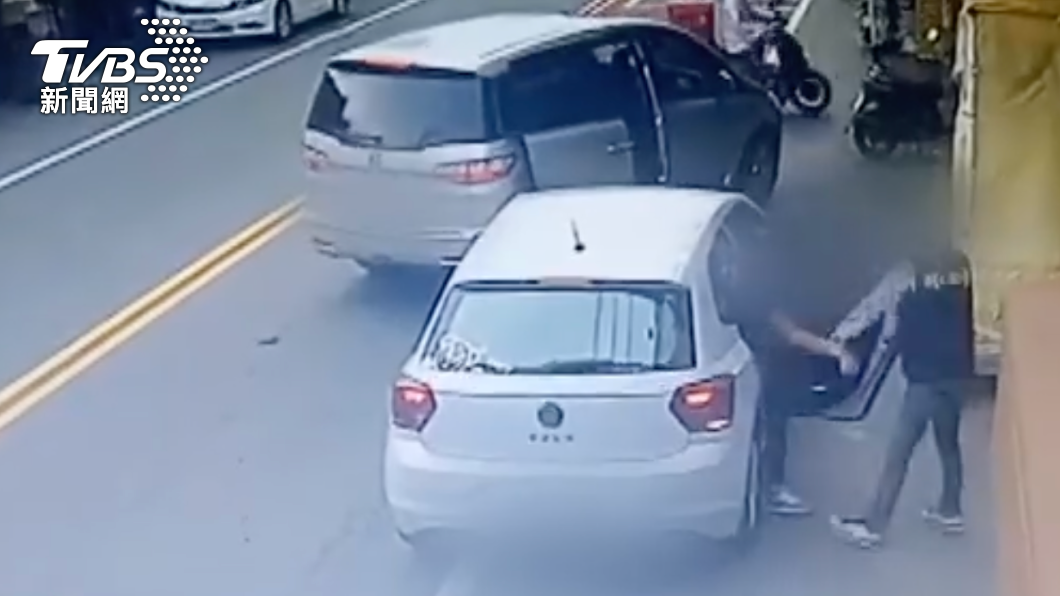 詐團黑吃黑!4煞扮警擄走少年車手丟包山上 躲澎湖網咖栽了