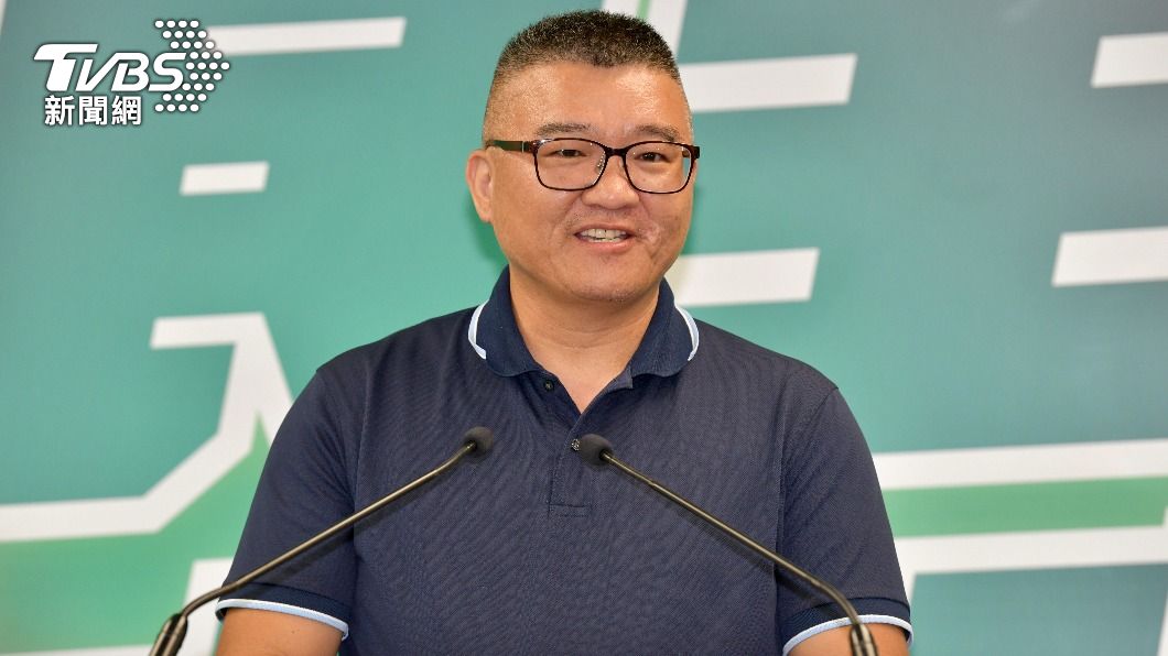 莊銘淵蹭陳紫渝翻車惹怒黨 與賴清德拍照被通知「不用到場」