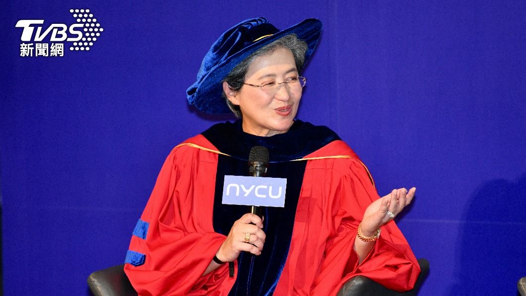 來台像回家!蘇姿丰開講秀中文 與學生談AI:感覺變年輕