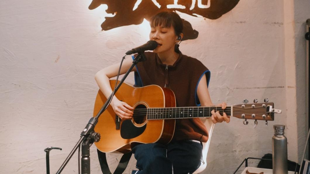 鄭宜農奪金曲歌后「工作排到年底」 爆陷入迷惘:失去方向