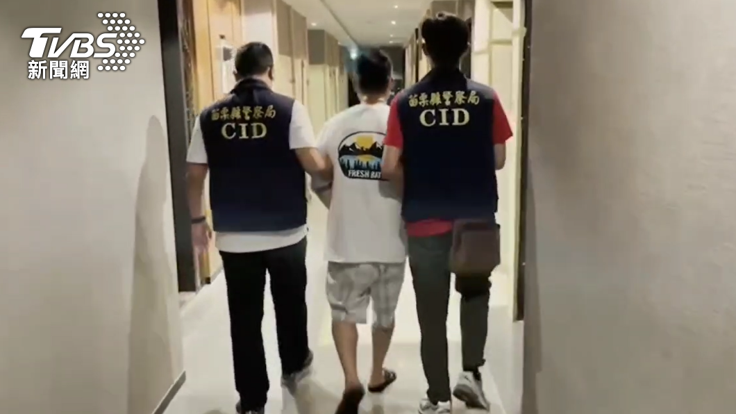 苗栗警方北上逮人。(圖/TVBS)