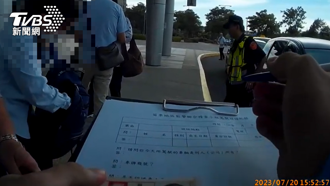 賺200罰10萬!白牌車高鐵站載客被識破 雙照慘被扣