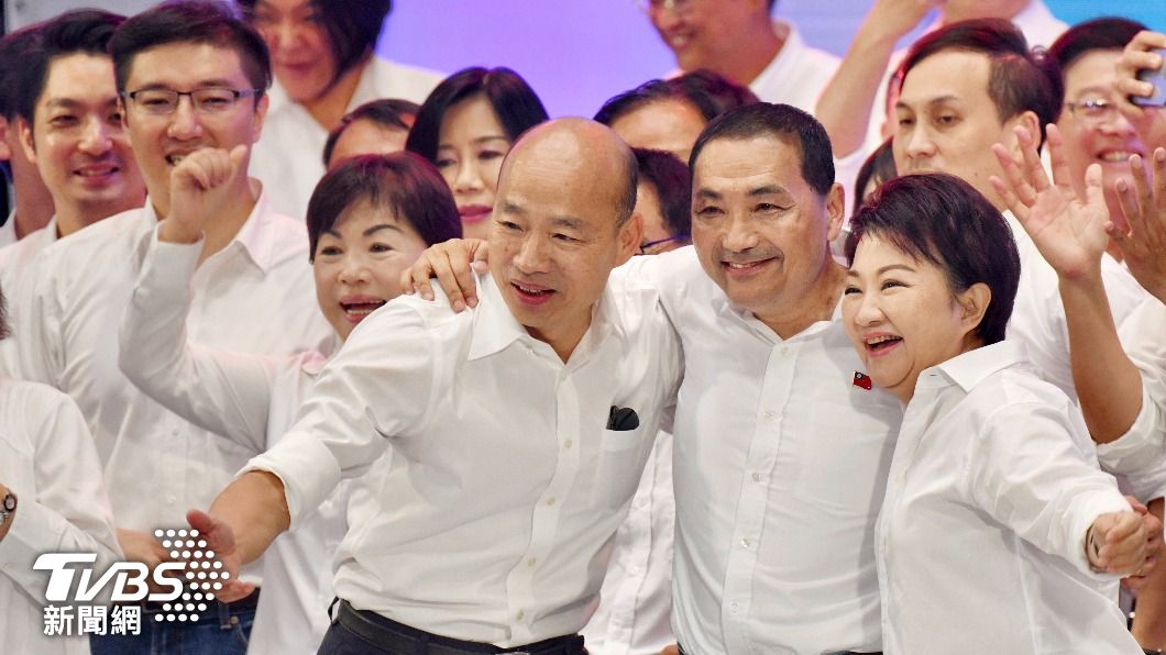 與韓國瑜互動成全代會亮點 邱毅:侯友宜要找回鐵漢形象