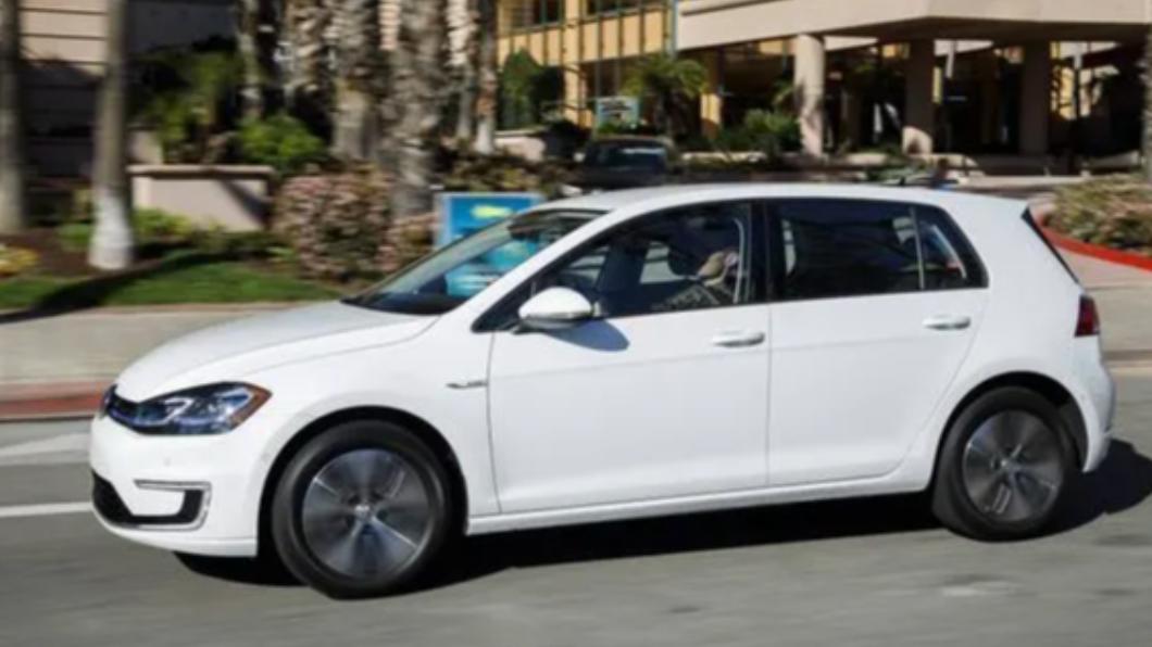 福斯（Volkswagen）e-Golf。（圖／翻攝自《GOBankingRates》）