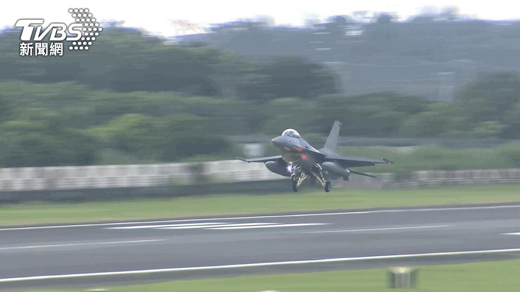 今(28)日清晨我軍也進行聯合防空演練,派遣各型機、艦及防空飛彈系統,執行「整體防空作戰計畫演練」。(示意圖,非當事新聞畫面/TVBS)
