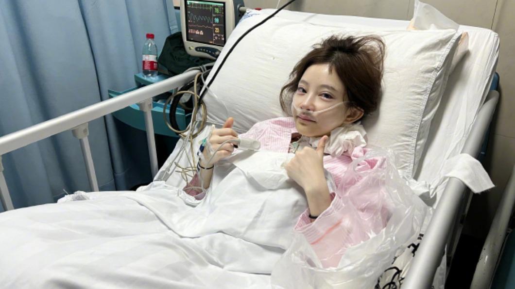 消失半年!馮提莫認了罹癌「惡性晚期」 憔悴病床照曝光:天塌下來