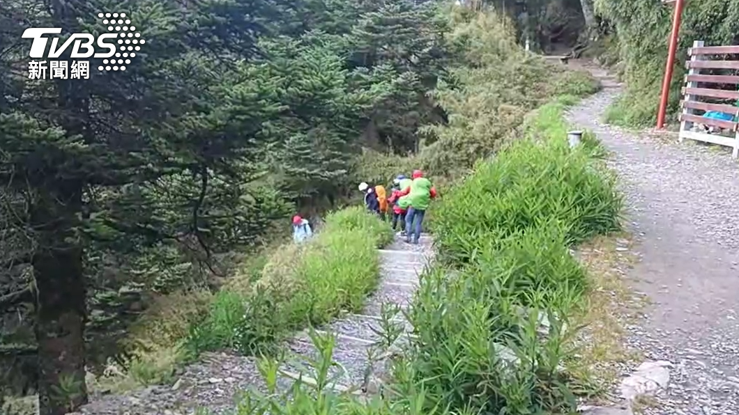 玉山封園!400位山友滯留急撤退 剩9人留宿山屋避難