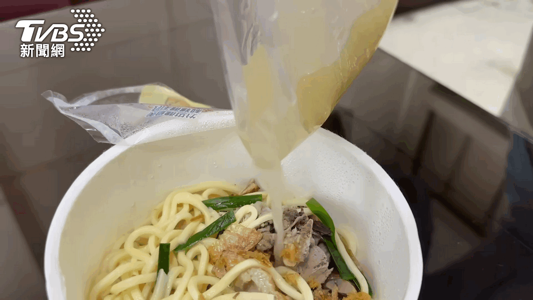 台灣人愛吃湯麵,但得小心太燙了。(圖/TVBS資料照)