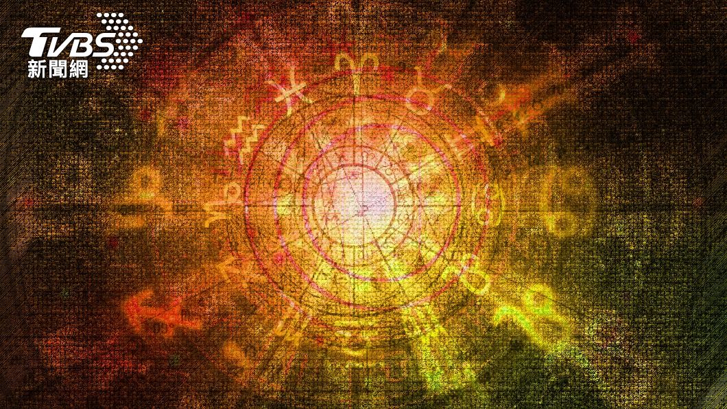 12星座概略劃分成「賺錢」、「花錢」、「存錢」及「錢滾錢」四個族群。(示意圖/Shutterstock達志影像)