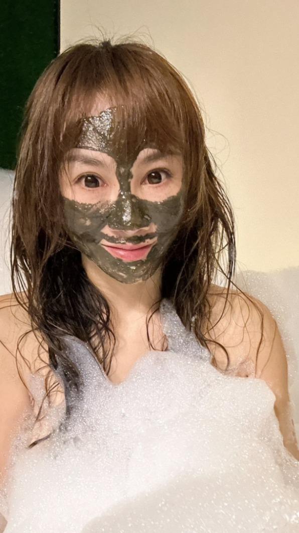 王宥忻體驗了土耳其浴。(圖/固力狗提供)