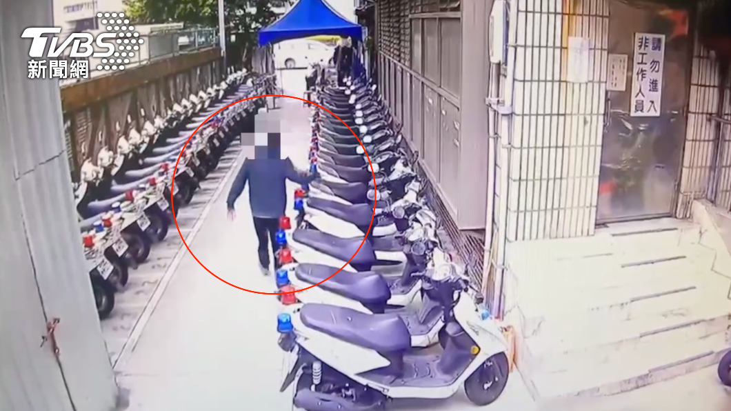大膽!他闖警局割爆56警用機車坐墊 又砸毀公園鏡子遭逮