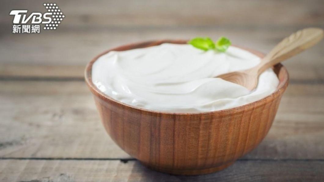 醫師表示優格、蒜頭、高纖維食物及蔓越莓皆能保養私密處。(示意圖/shutterstock達志影像)