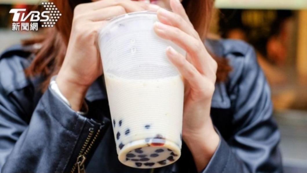 怎點？手搖飲「去冰」仍一堆冰塊氣炸　網酸：可以點熱的