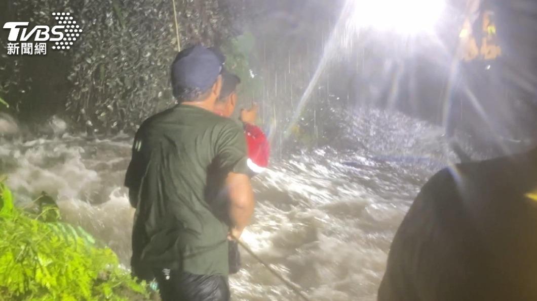 花蓮秀林鄉文蘭村民冒雨上山巡水源　1女落水溺斃