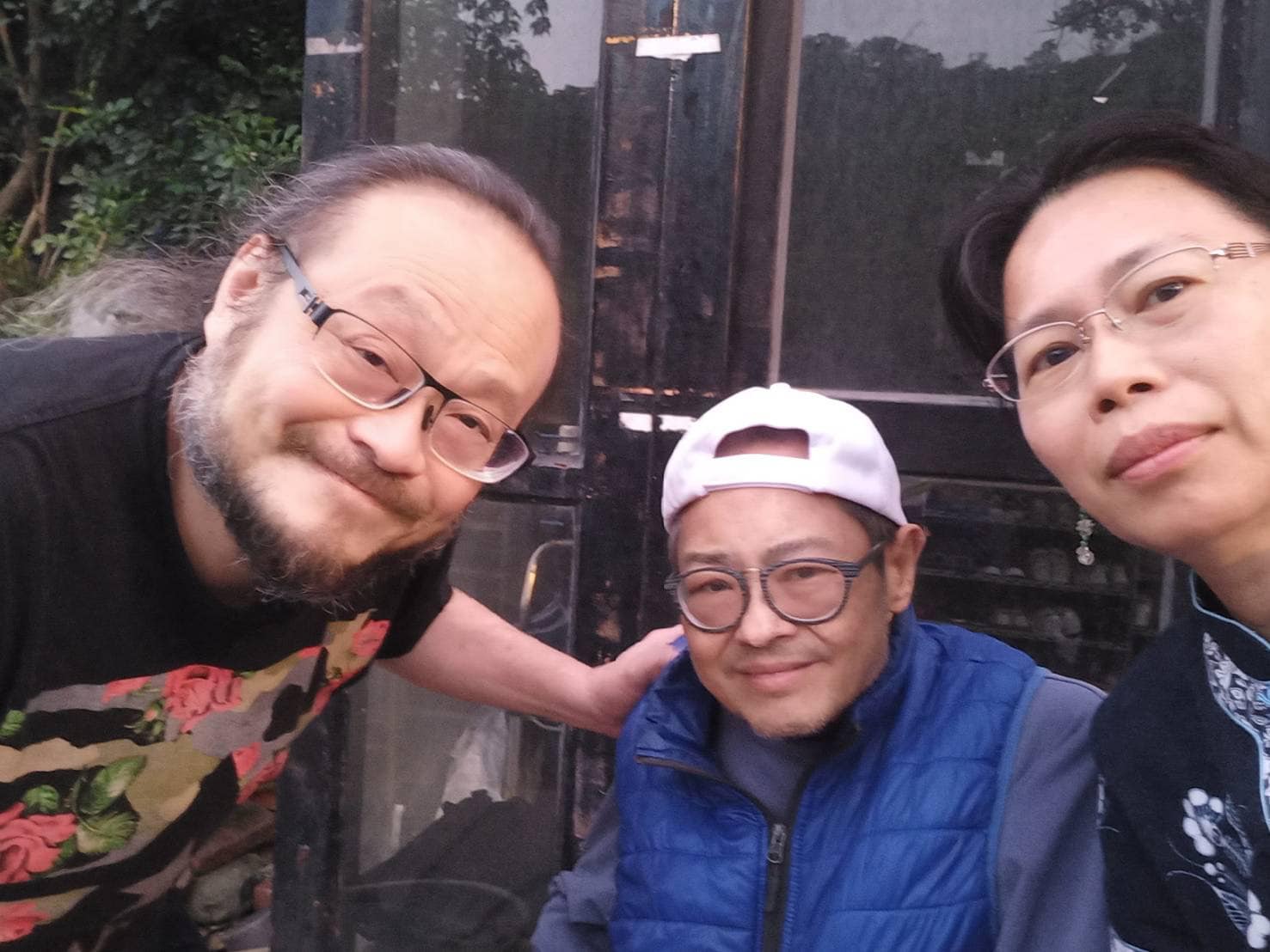 楊政道(圖中)生病時,謝宇威(圖左)不時會探望。 (圖/翻攝自謝宇威臉書)