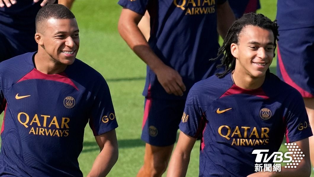 圖為姆巴佩兄弟，圖右為弟弟Ethan Mbappe（圖／達志影像美聯社）
