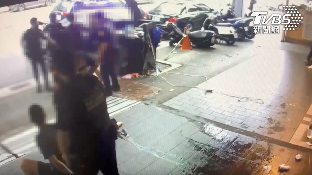 陳男與前僱主發生暴力衝突。(圖/TVBS)