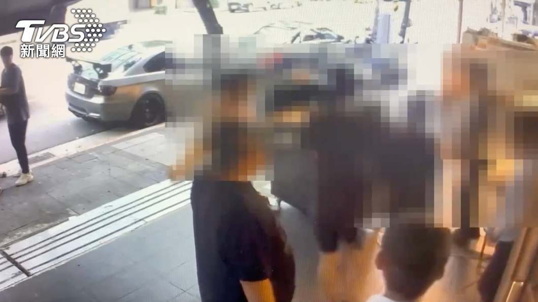 不甘心炒魷魚!他找前僱主理論 一言不合火拚爆全武行
