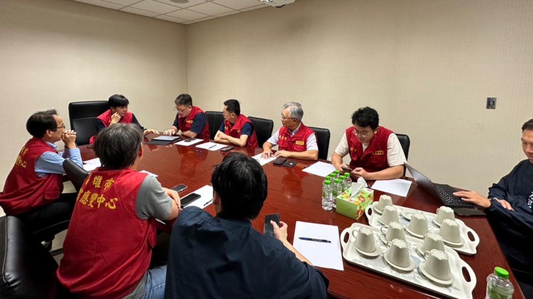 陳其邁主持災害應變會議。(圖/高雄市政府)