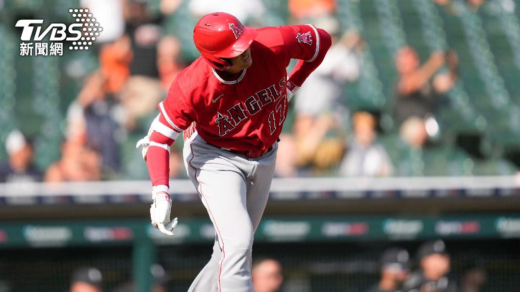 好擔心!大谷轟雙響炮後「扶腰跑壘」 教頭:只是腰抽筋