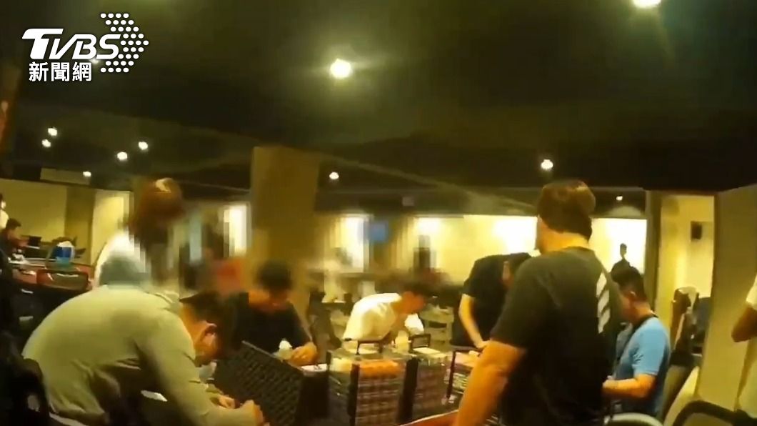 以為警察忙防颱!地下賭場趁颱風天營業開賭 警逮29賭客