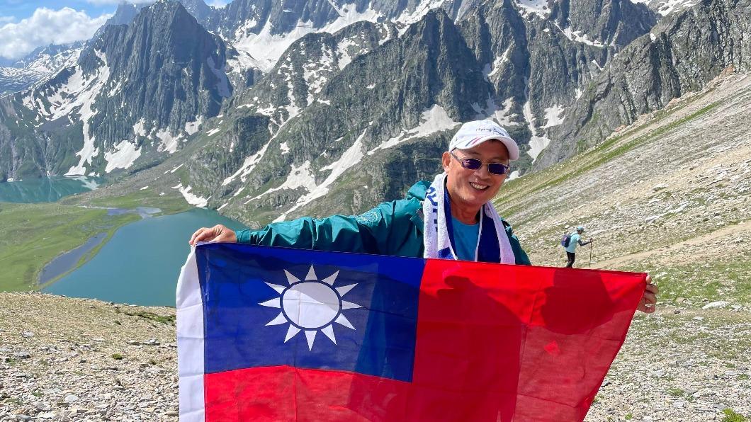 台灣山友征服克什米爾 帶國旗走向世界