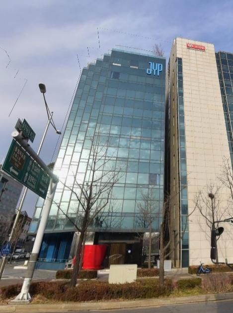 JYP娛樂強硬宣告開戰酸民。(圖/翻攝自NAVER地圖)