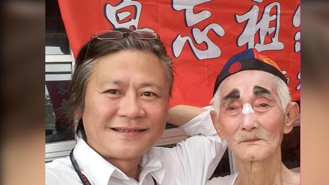 蔣絜安指控自己是在槍手薛雲峰（左）的強迫下才接受「好意」。（圖／翻攝自薛雲峰臉書）
