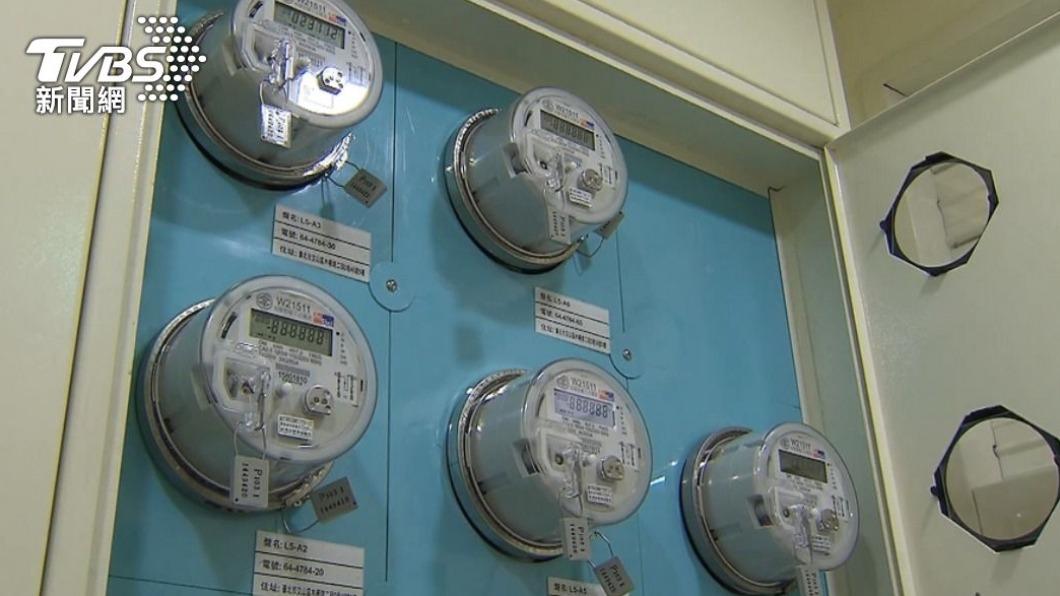 不喜歡吹太冷!妹子租屋「冷氣開29度」 房東收電費傻眼