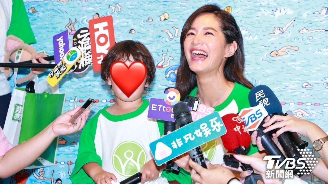 Janet首次帶小兒子出公開場合。(圖/黃城碩攝)
