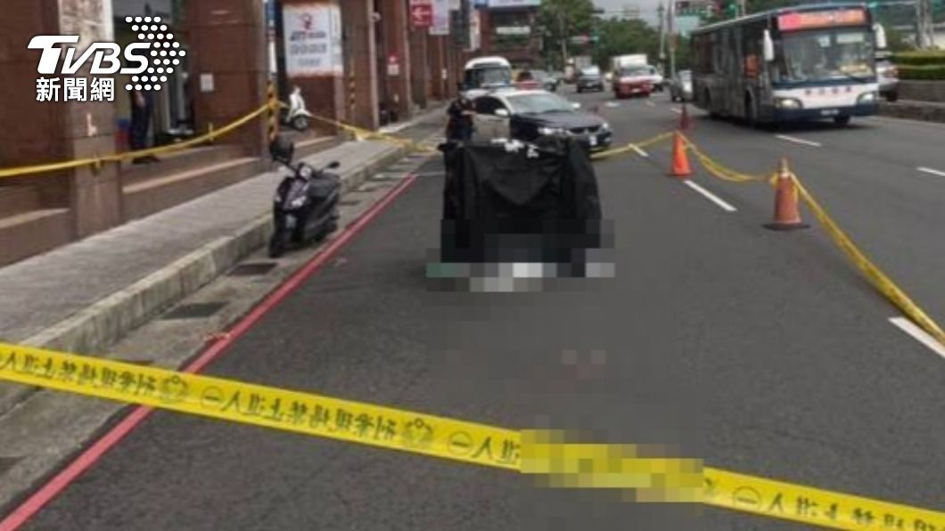老翁墜樓當場死亡。(圖/民眾提供)