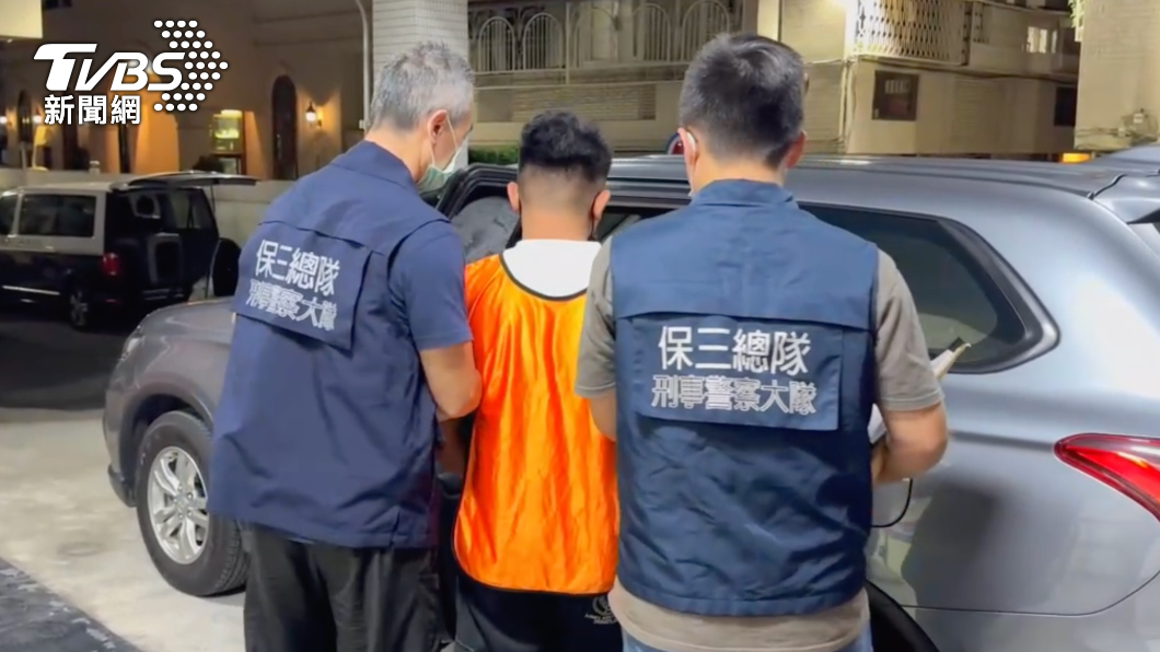 毒販開車逃逸撞路人!警飛車猛追 壁畫內竟藏5公斤大麻花