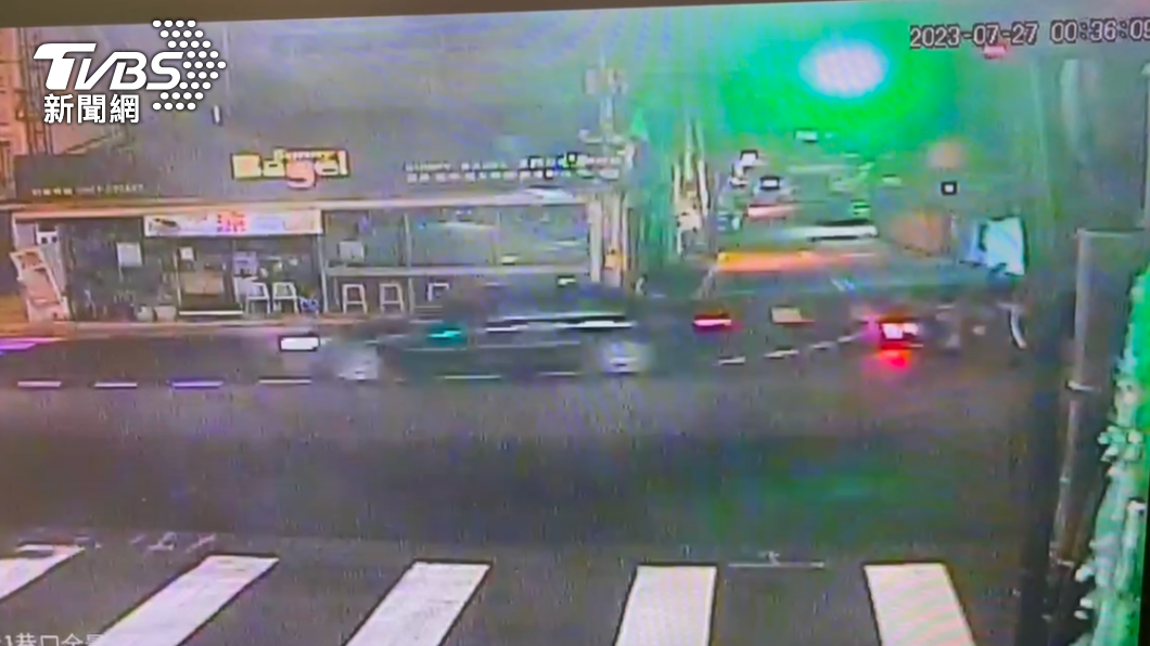 疑與女友吵架趕回家!台中男開車撞人還肇逃 害騎士雙膝重傷