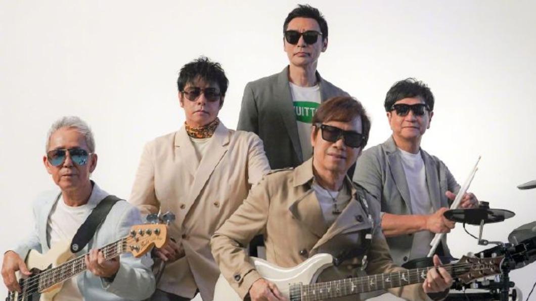 溫拿樂隊將於8月在紅館舉行演唱會,近期積極排練。(圖/翻攝自譚詠麟微博)