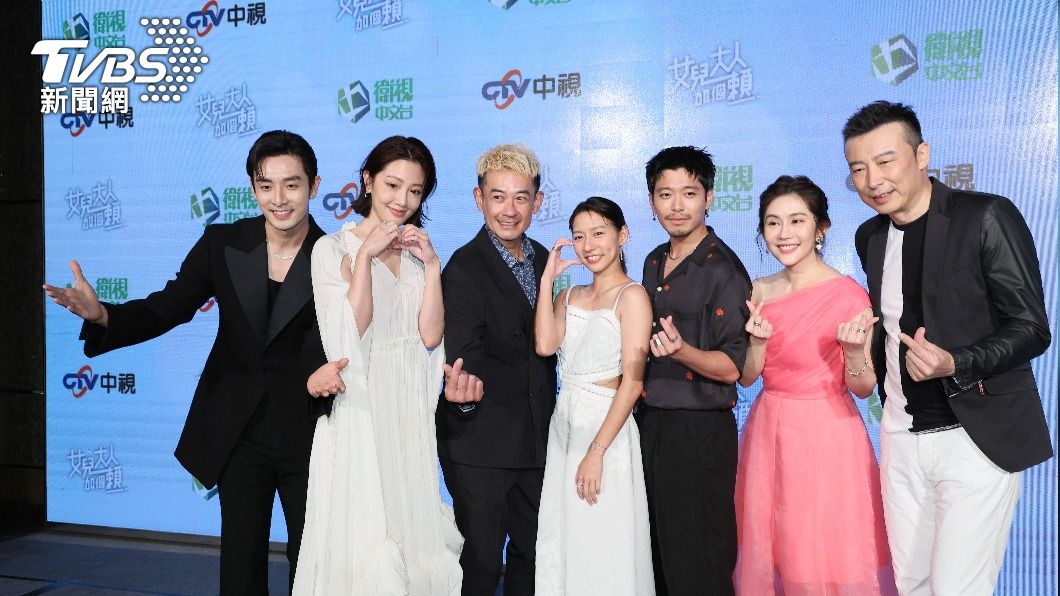 管麟(左起)、黃薇渟、柯叔元、陳妤、侯彥西、王宇婕、林煒出席《女兒大人加個賴》首映記者會。(圖/張哲鳴攝)