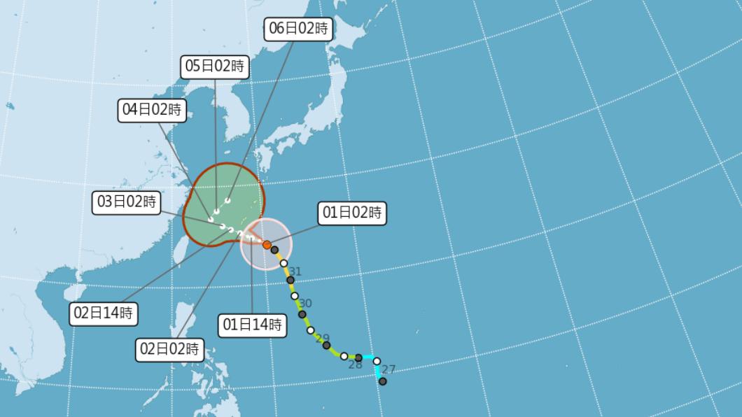 中度颱風卡努約在臺北東方約910公里的海面上。（圖／氣象局）