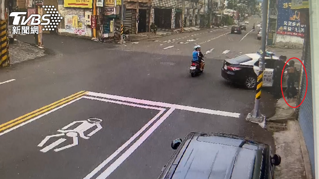 蔡女和男友兩人雙雙被逮。(圖/TVBS)