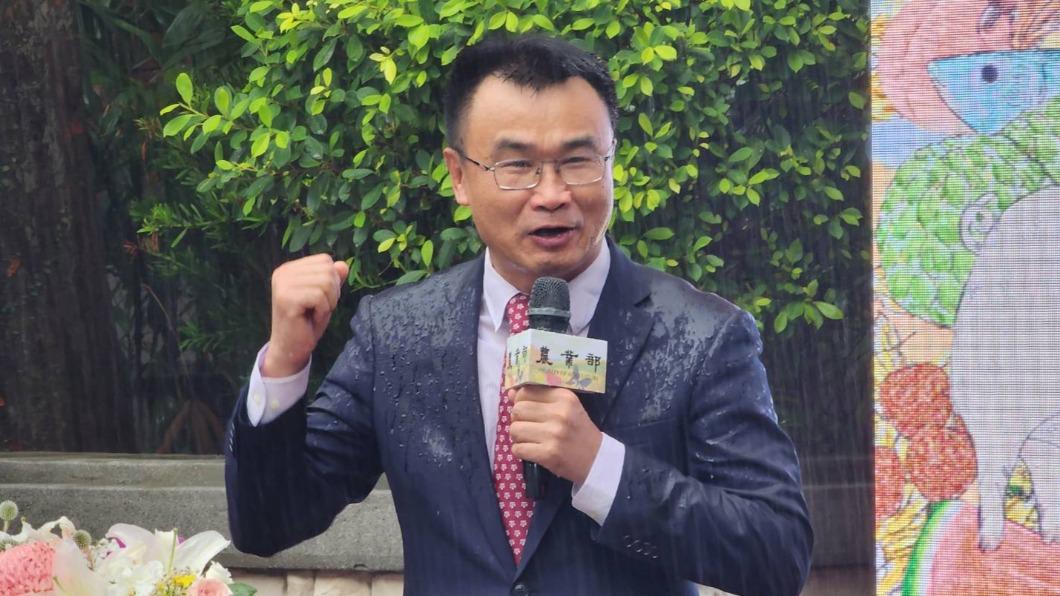 農業部揭牌陳吉仲任部長 陳建仁讚:他把農民照顧得很好