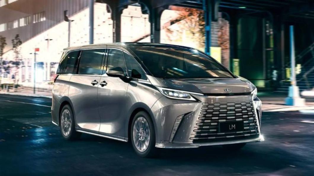 Lexus LM英國頂規車型撞名「1角色」 網笑:能甩尾?