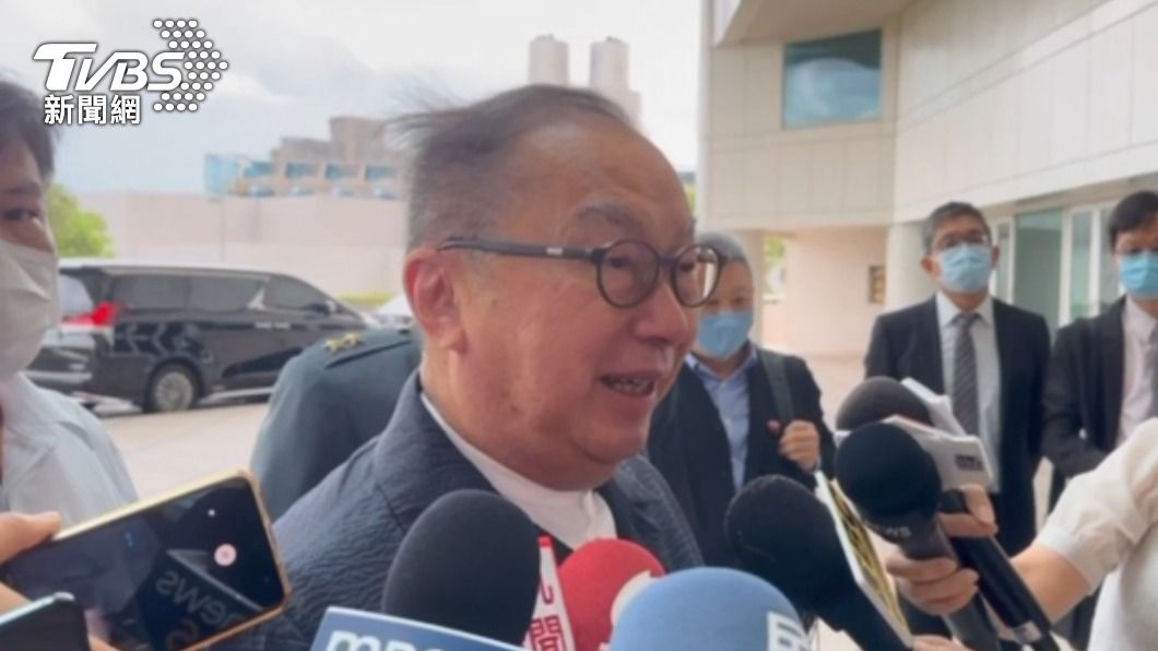 林百里回應股價議題。(圖/呂欣芷攝)