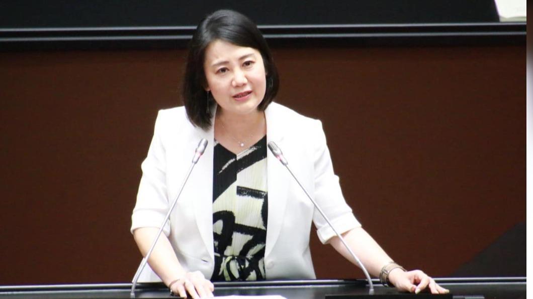 柯文哲稱黨團需黨中央貼錢 吳思瑤轟別哭窮:國家沒虧待他們