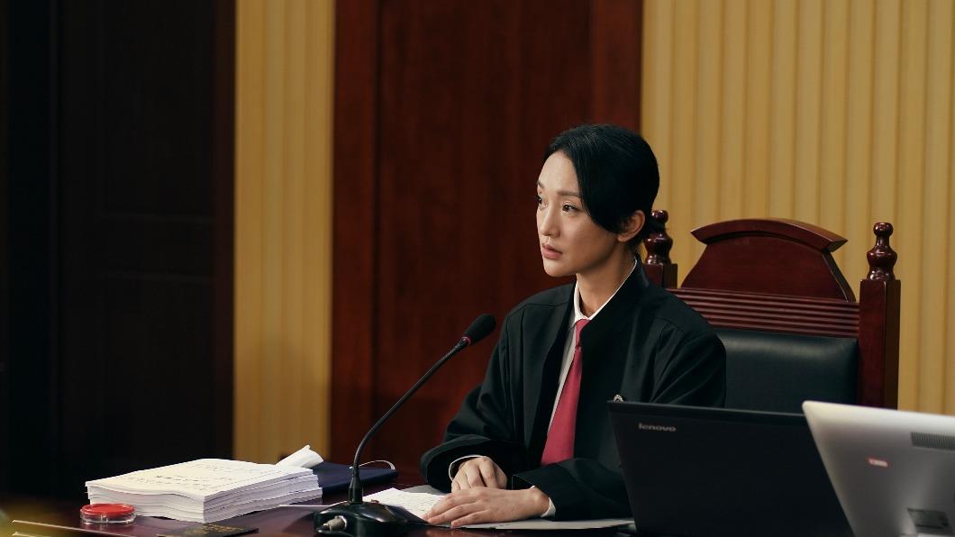 周迅超猛!6分鐘台詞「不看提詞機」 一口氣講完:法律顧問傻眼