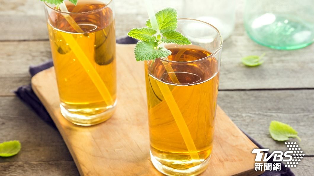 專家表示冷泡茶取代檸檬水會更好。(示意圖/shutterstock 達志影像)