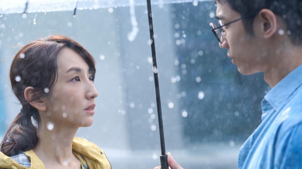柯佳嬿、劉以豪合體，打造新一代愛情清醒劇。（圖／打勾勾娛樂提供）